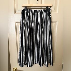 H&M Black and White A-Line Skirt